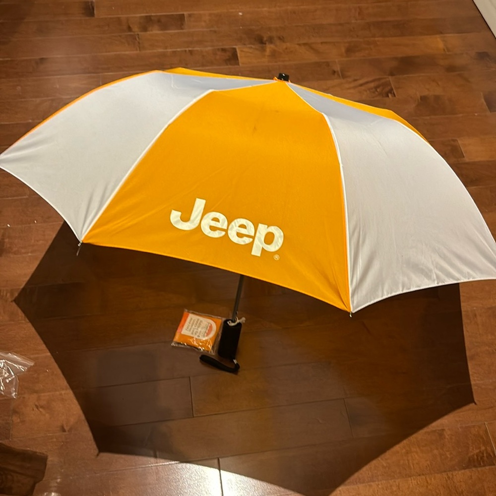 NWT Jeep umbrella